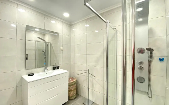 Albufeira Crystal by Homing