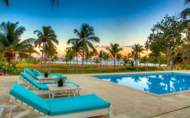 Casa Feliz by Unlimited Luxury Villas