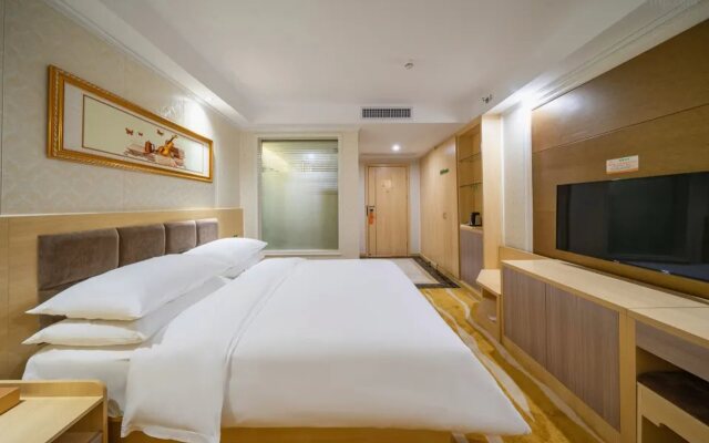 Vienna Classic Hotel (Shenzhen Pingshan Bihu)