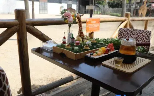 Xiamen Lingling Giraffe Manor Hotel