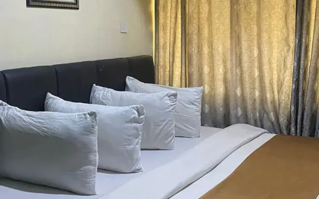Kilo Royal Hotel