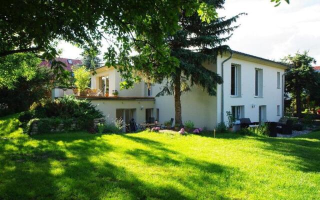 Schöne Ferienwohnung mit großem Garten und Terrasse, #3