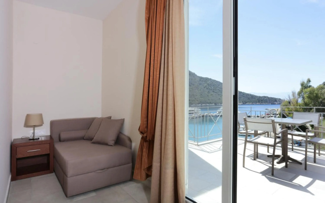 Aktaion Hotel