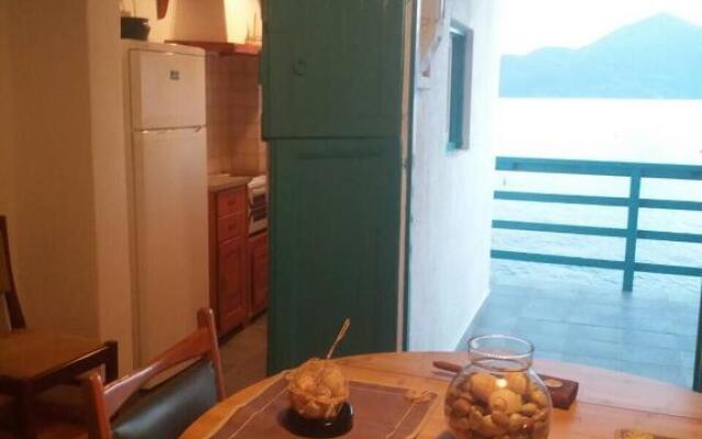 Drougas' Sea House
