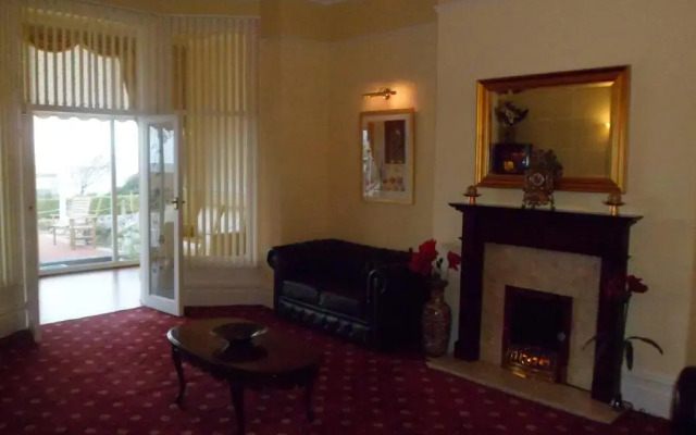 Wavecrest Lodge