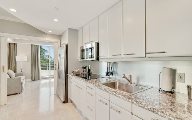 Bentley Beach Club by Edgewater One VR