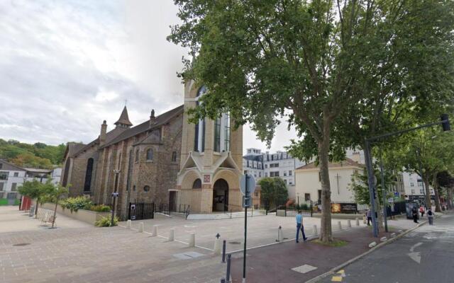 Joli studio récent, plein centre de Chaville