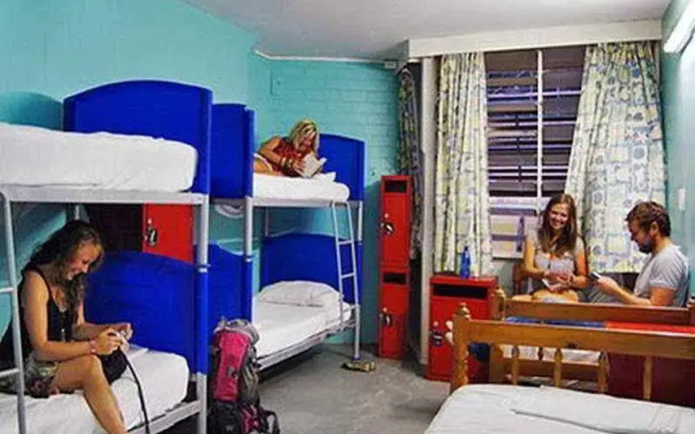 Nomads Esplanade Backpacker