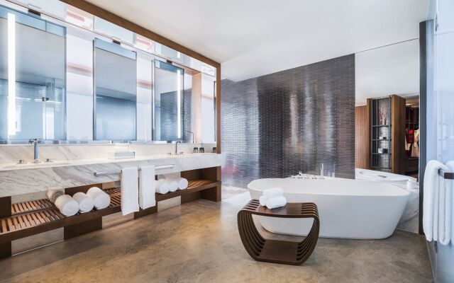 W Shanghai - The Bund