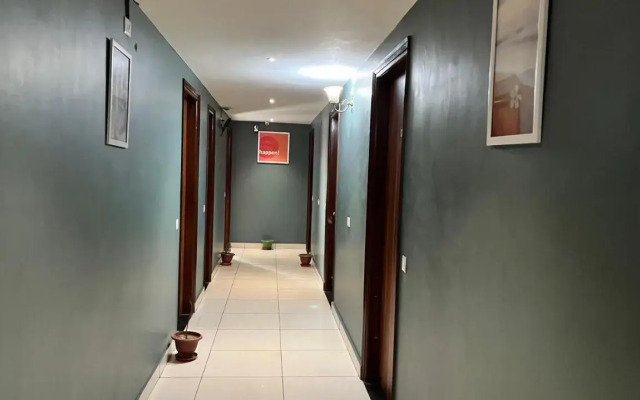 Qotel Hotel Church House Rohini Sector 15