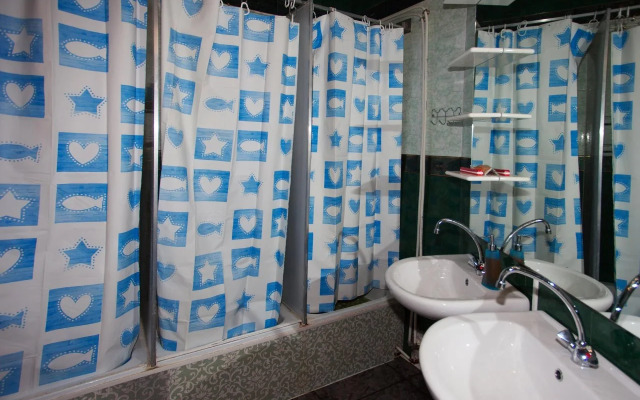 Tolstoy Hostel