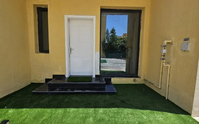 Dubai- 1bhk Villa Townhouse