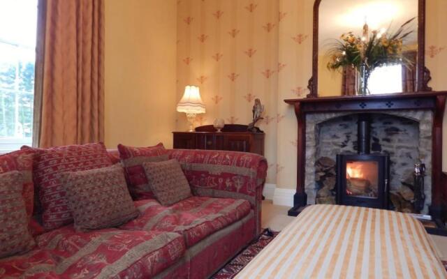 Westgate Manor