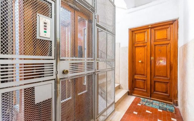 Stanzione Classy Flat at Vomero Central
