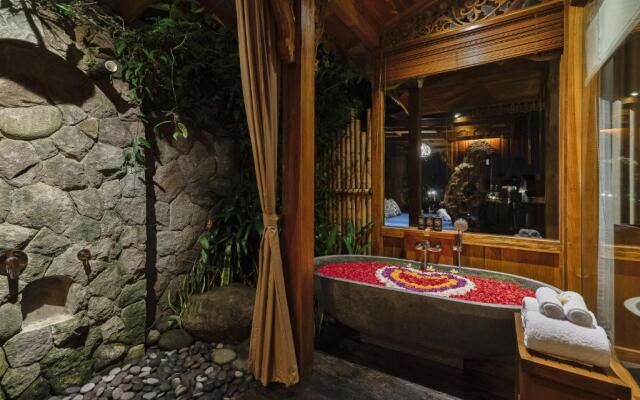 Airsania Ubud Antique Villas