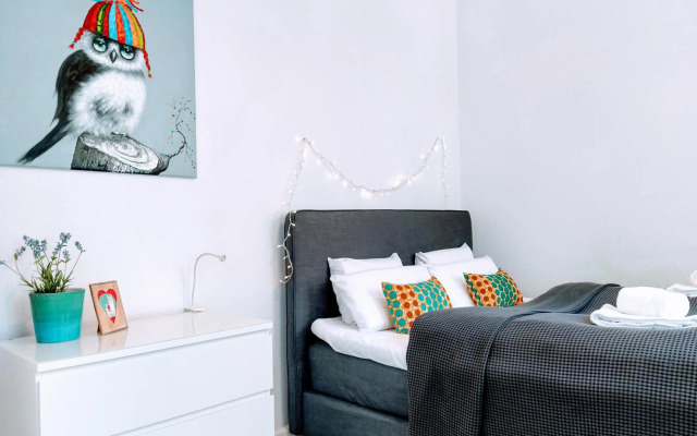 Central 2 Bedroom Flat for Families & Calm Guests