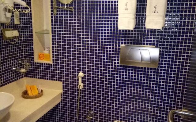 Iris Hotel