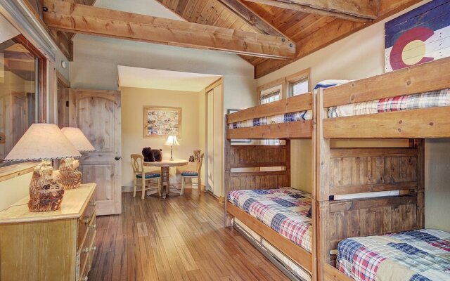 Beautiful Dog Friendly Ski Chalet A Minute to SuperBee Lift - AN203 by RedAwning