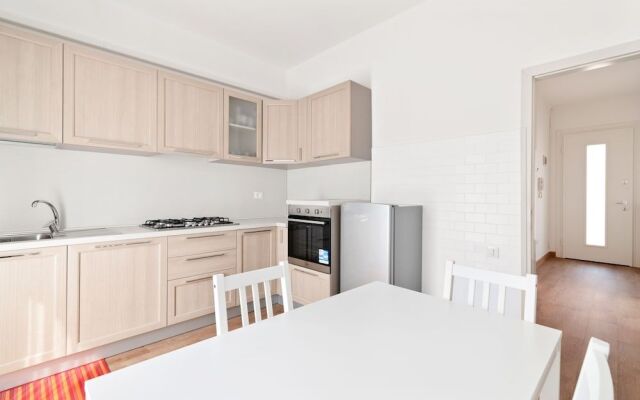 Santa Rita Roomy Apartment