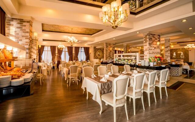 Vuni Palace Luxury Resort & Beach & Casino