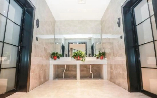 Echarm Hotel (Mengzhou Huanghe Avenue)