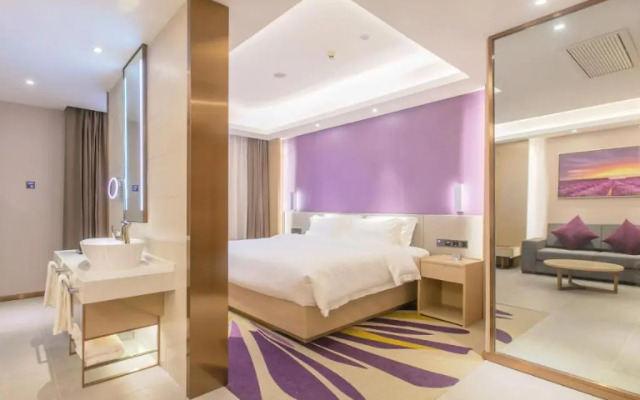 Lavande Hotel Wuxue Kanjiang Avenue