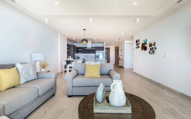 Oceanfront Vibes Iconic Beachside Getaway