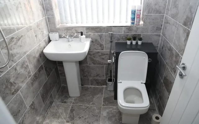 Homely One Bedroom Apartment In Birmingham