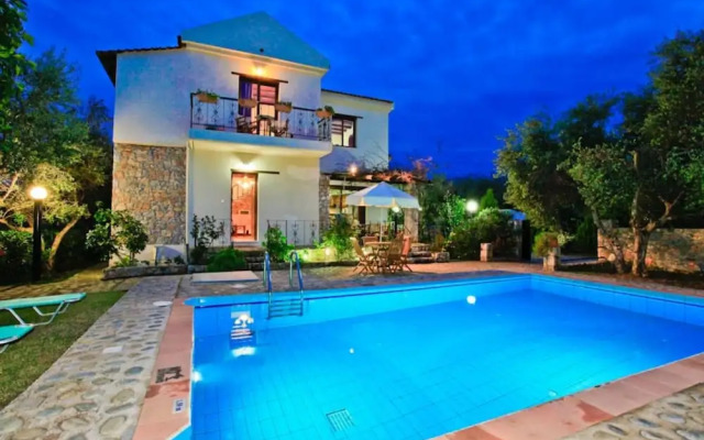 Villa Nineta in Tavronitis