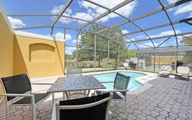 Villa Azul 4 Bedroom Townhouse by RedAwning