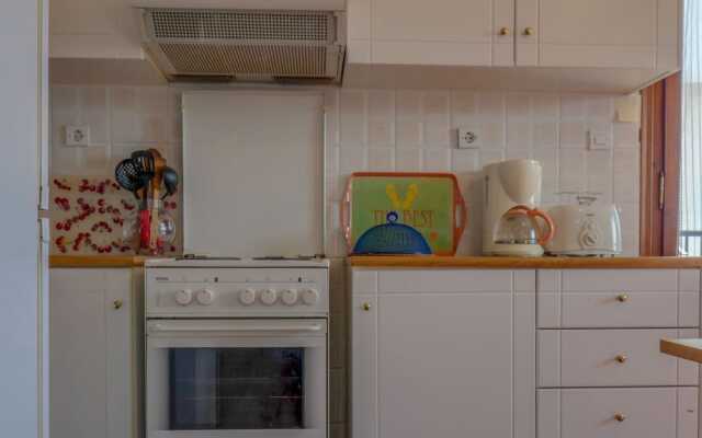 Cosy House Boat in Platanidia With Swimming Pool