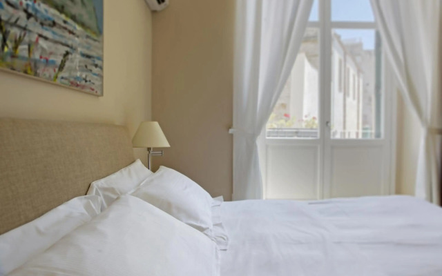 Palazzo Brunaccini Boutique Hotel