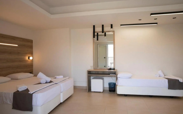 Dafni Plus Hotel