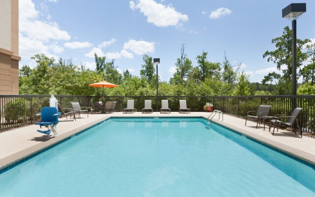 Hampton Inn Suites Opelika I85 Auburn Area