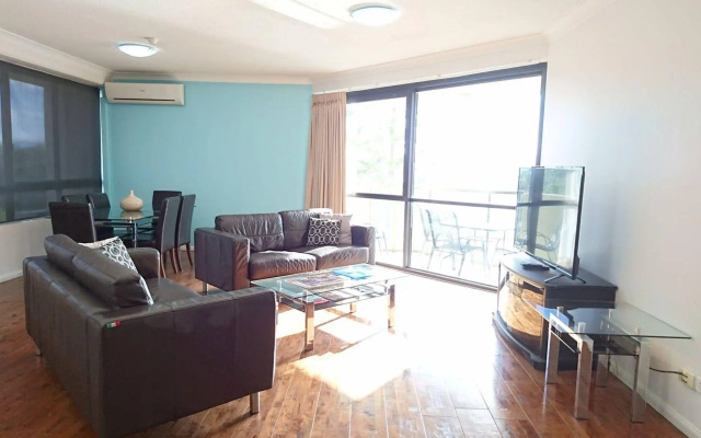 Surfers Hawaiian Apartments