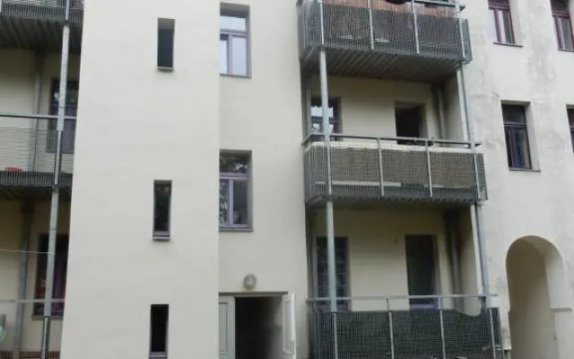 Zentrale 2 Zimmer Eg Wohnung Mit Balkon
