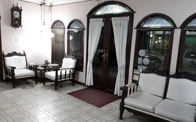 Hotel Alcazar
