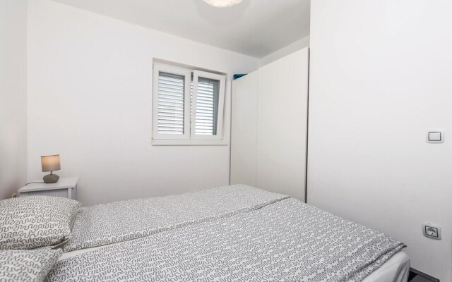 Amazing Home in Mandre With Wifi and 1 Bedrooms