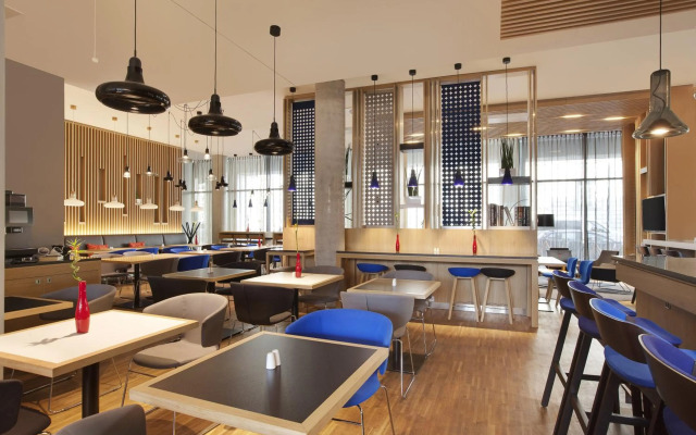 Holiday Inn Express Berlin - Alexanderplatz by IHG