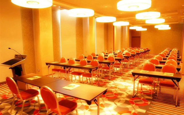 Golden Tulip Ana Dome