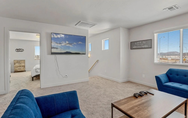 Bliss Flagstaff 55 3 Bedroom Townhouse by RedAwning
