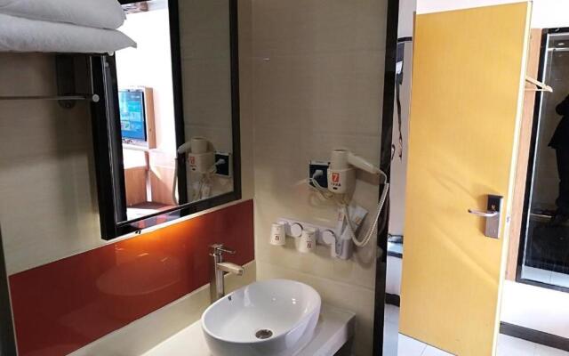 7Days Premium Linyi Hedong Caiyuan Square