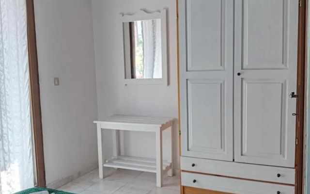 Selini House