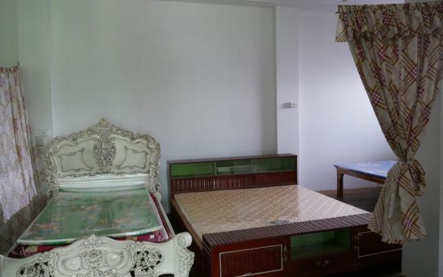 Chalong Homestay
