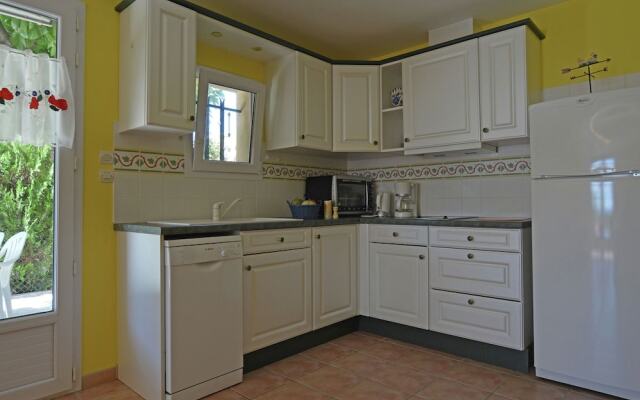 Beautiful Holiday House With Airco and Private Pool Near Uzès