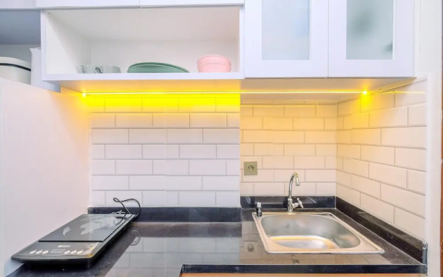 Cozy Living And Homey Studio Transpark Cibubur Apartment