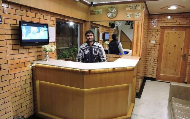 Hotel Chaman Palace