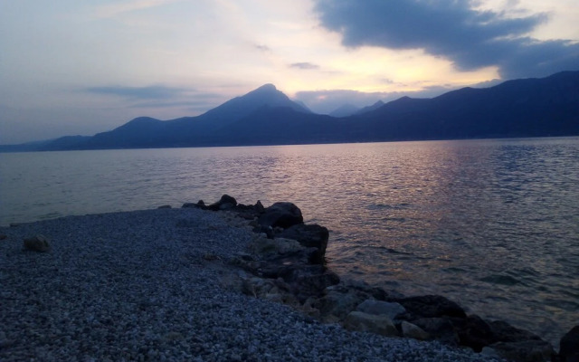 Residence Gardasee Apartments with Lake View