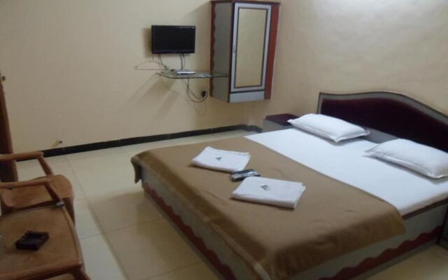 Hotel Parth