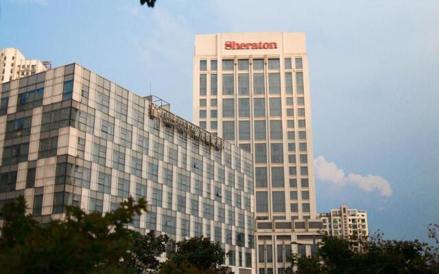 Jinjiang Metropolo Zhenjiang Railway Station Wanda Plaza